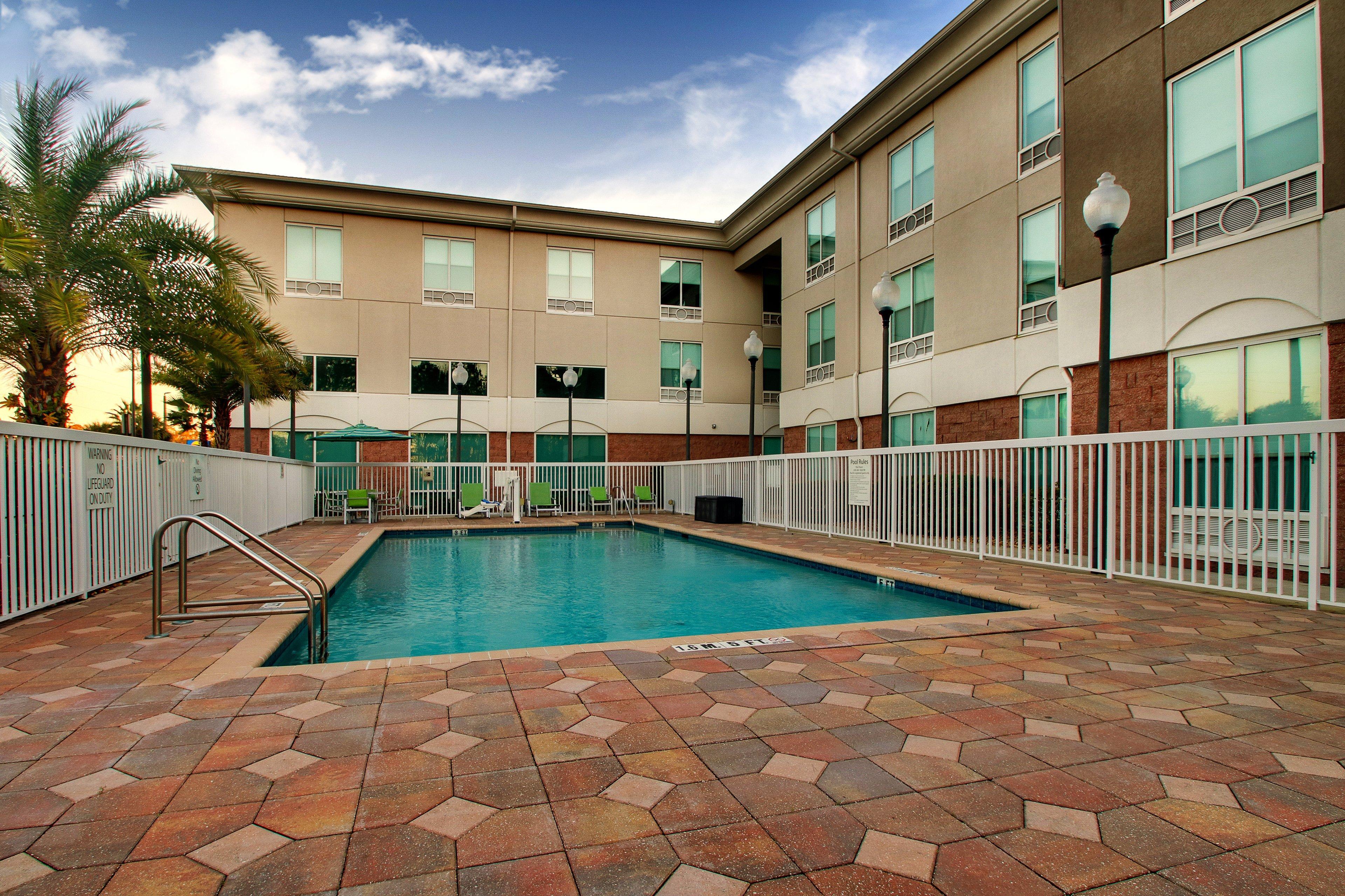 יולי Holiday Inn Express Hotel & Suites Jacksonville North-Fernandina By Ihg מראה חיצוני תמונה