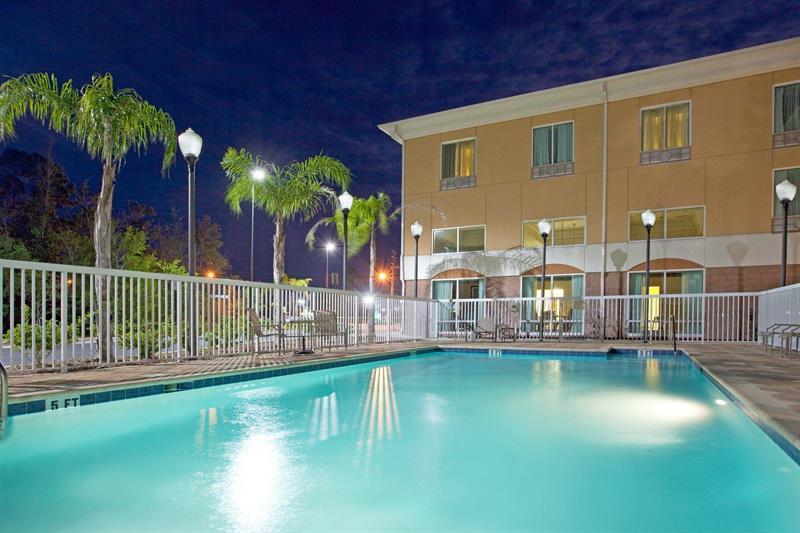 יולי Holiday Inn Express Hotel & Suites Jacksonville North-Fernandina By Ihg מראה חיצוני תמונה